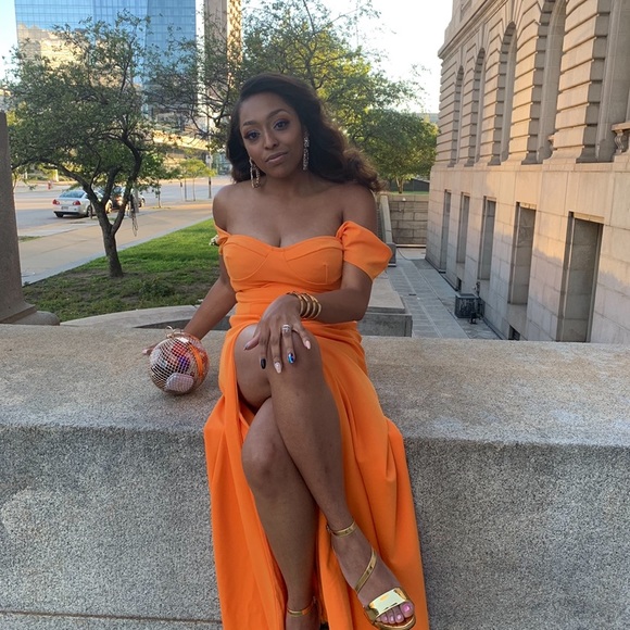 Orange off the shoulder dress - Picture 2 of 3